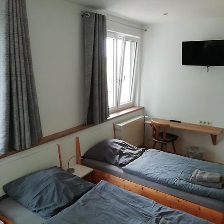 Zum Schulhaus Apartment เบอร์เกลนเกนเฟล์ด ภายนอก รูปภาพ