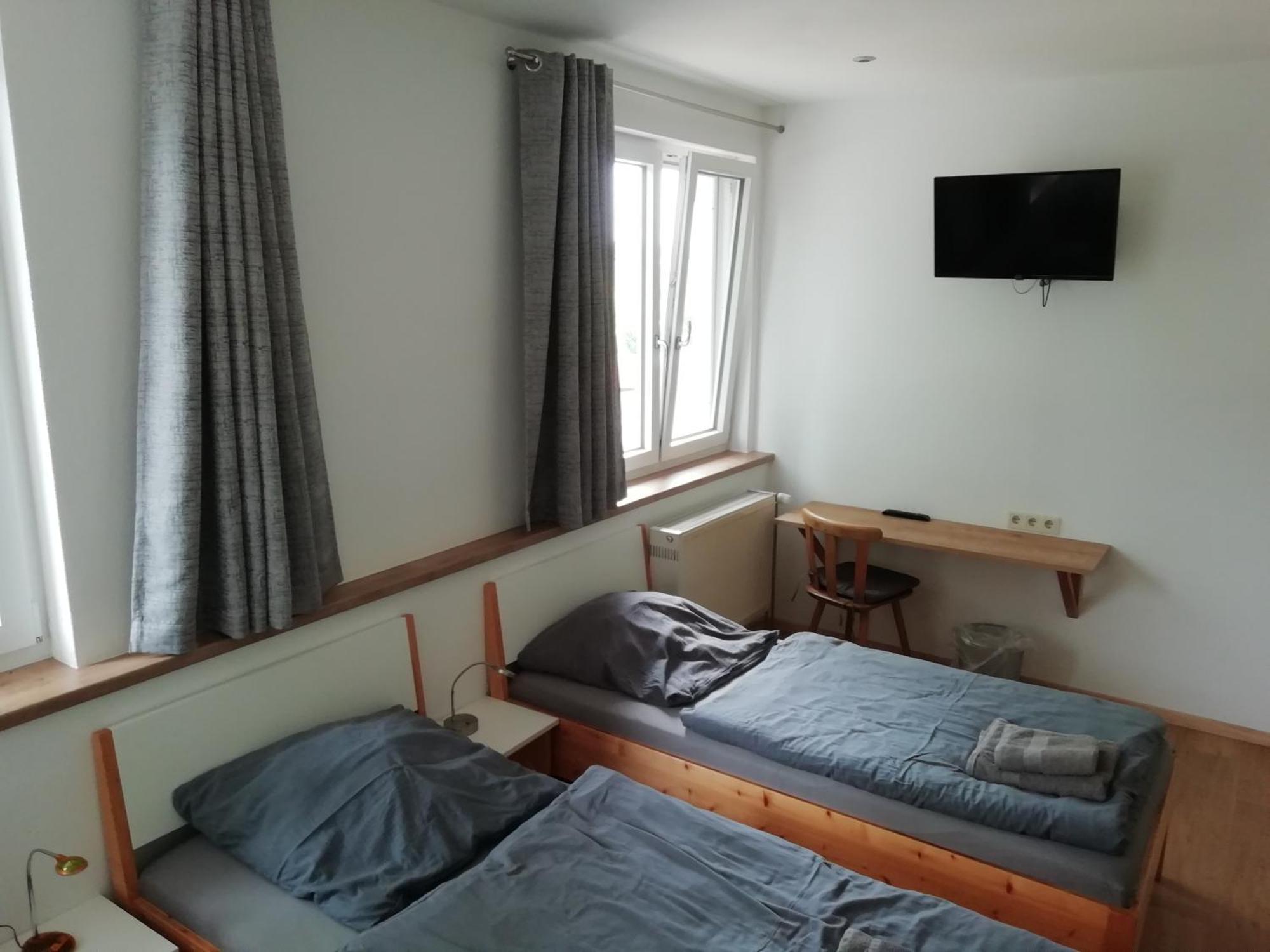 Zum Schulhaus Apartment เบอร์เกลนเกนเฟล์ด ภายนอก รูปภาพ